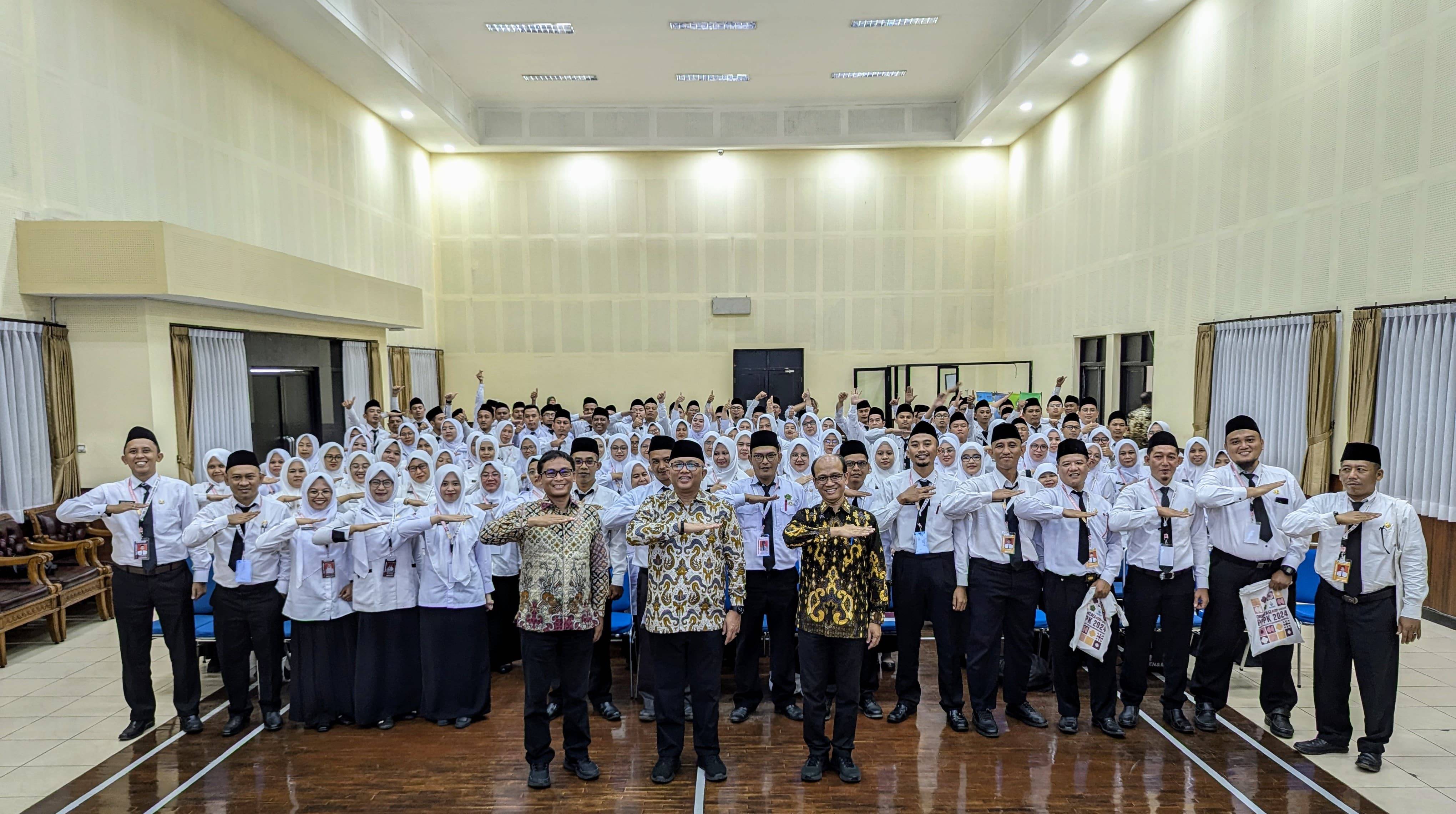 Guru Madrasah Didorong jadi Pahlawan Pendidikan untuk Indonesia Emas