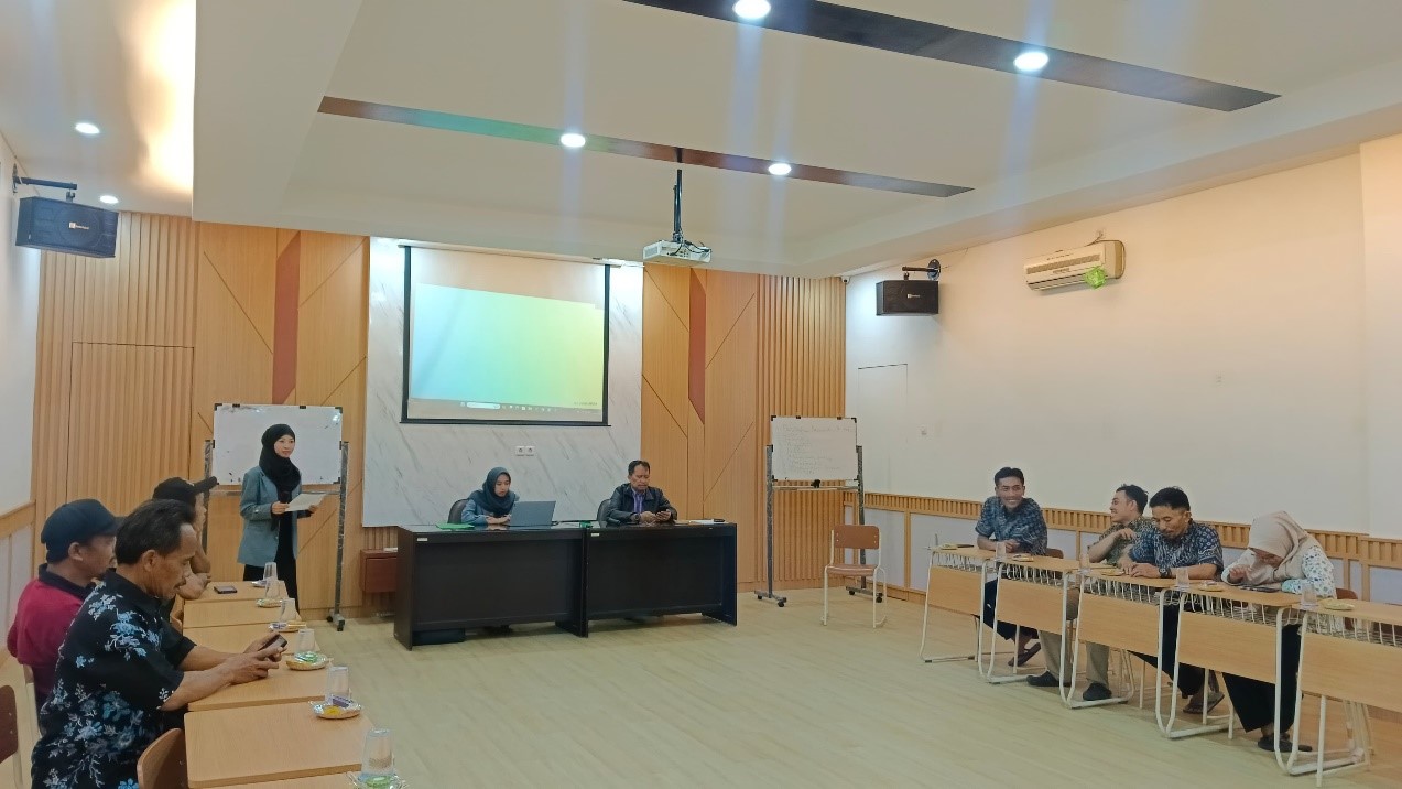 Workshop Manajemen Kebersihan Lingkungan Balai Diklat Keagamaan Bandung yang Diadakan oleh Mahasiswa Magang Program Studi Pendidikan Masyarakat Fakultas Ilmu Pendidikan Universitas Pendidikan Indonesia 